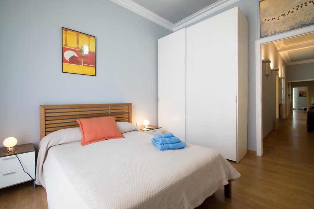 Luxury Central Apartment บาร์เซโลนา ภายนอก รูปภาพ